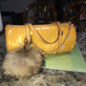 Louis Vuitton Vernice leather Cylinder handbag